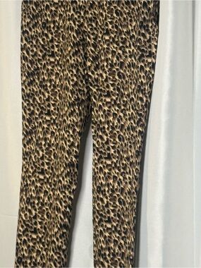 Counterparts Leopard-Print Camel color Skinny Pants with stretch size 8